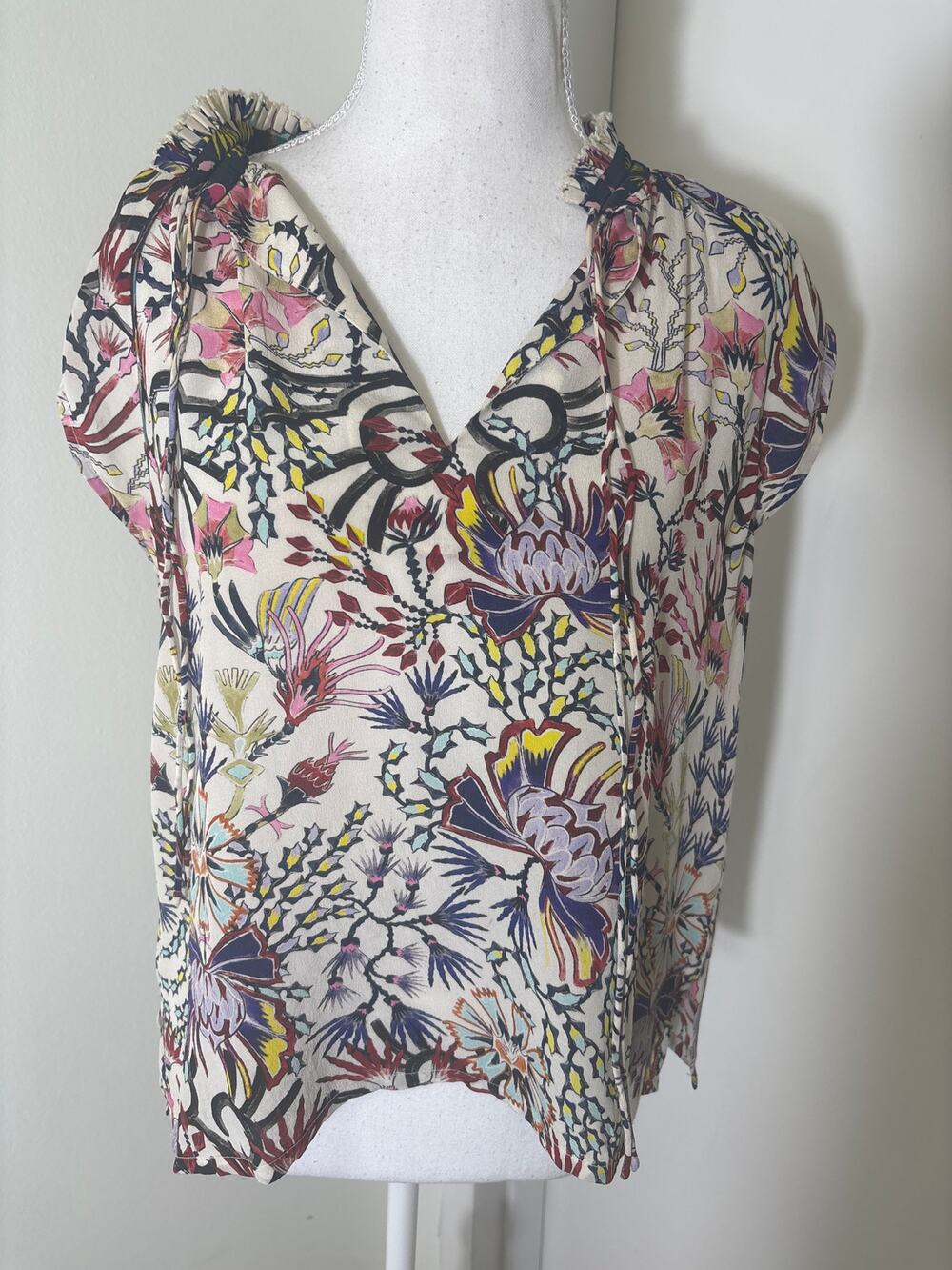 Mariacher Tie Neck Floral Sleevless Ruffled Neck Blouse Sz S